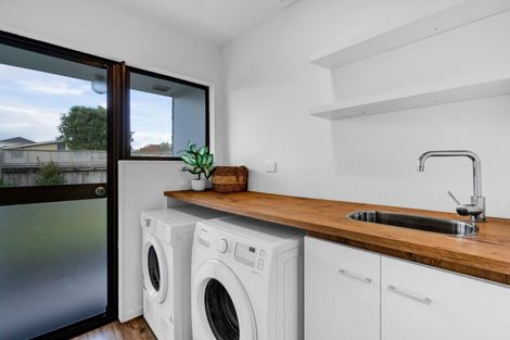 Photo of property in 250 Tukapa Street, Westown, New Plymouth, 4310