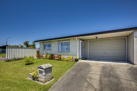 Photo of property in 2/2 Alan Styles Place, Greenmeadows, Napier, 4112