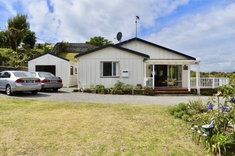 Photo of property in 12 Rata Street, Otaki Beach, Otaki, 5512