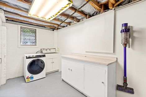 Photo of property in 255 Cambridge Street, Levin, 5510