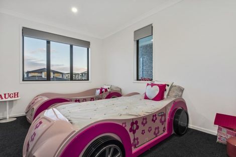 Photo of property in 92 Intrepid Crescent, Beachlands, Auckland, 2018