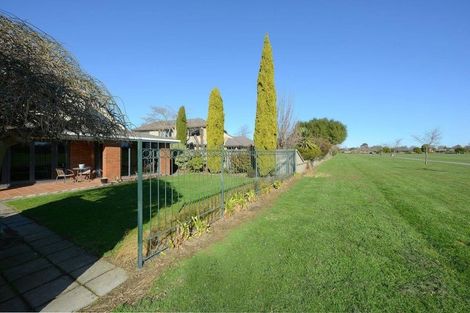 Photo of property in 5 Arundel Gate, Avonhead, Christchurch, 8042