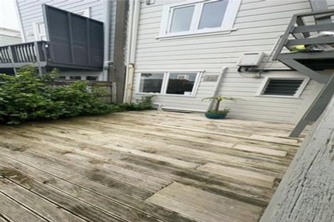 Photo of property in 86 Roxburgh Street, Mount Victoria, Wellington, 6011