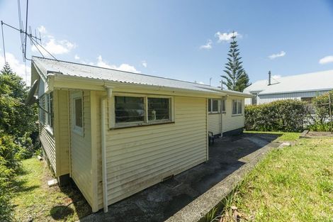 Photo of property in 53 Ogle Crescent, Te Kamo, Whangarei, 0112