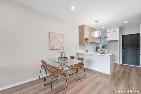 Photo of property in 1/93 Woodglen Road, Glen Eden, Auckland, 0602