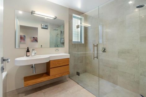 Photo of property in 37a Bay View Road, Kelvin Heights, Queenstown, 9300