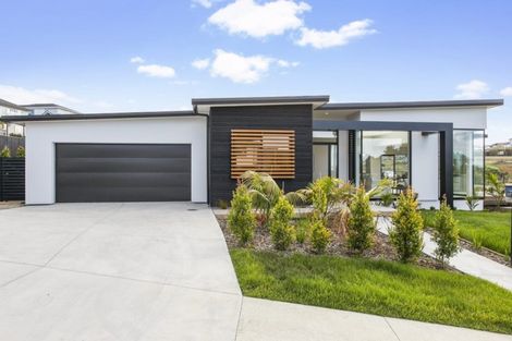 Photo of property in 2 Cilliers Drive, Silverdale, 0932