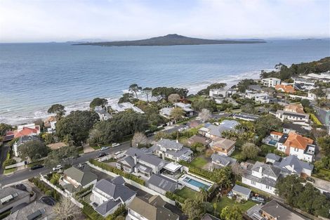 Photo of property in 12 Clifton Road, Hauraki, Auckland, 0622