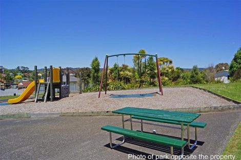 Photo of property in 2/8 Dalmatia Place, Henderson, Auckland, 0612