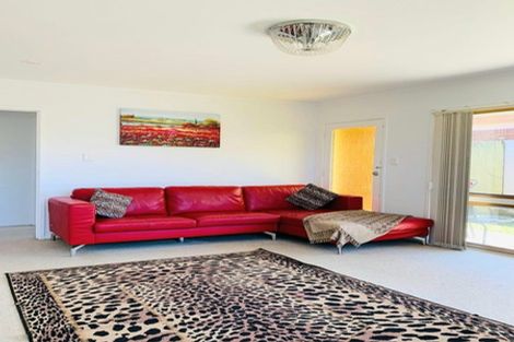 Photo of property in 42a Trentham Road, Papakura, 2110