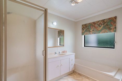 Photo of property in 32 Railway Terrace, Ohau, Levin, 5570