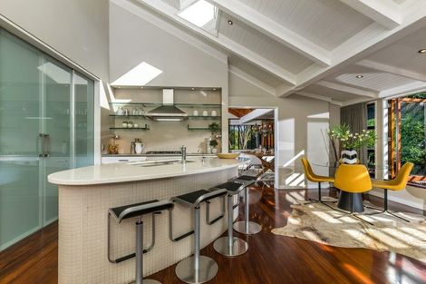 Photo of property in 1 The Knoll, Greenhithe, Auckland, 0632