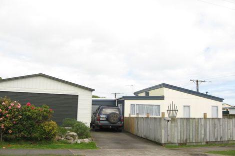 Photo of property in 103 Broadway, Waitara, 4320