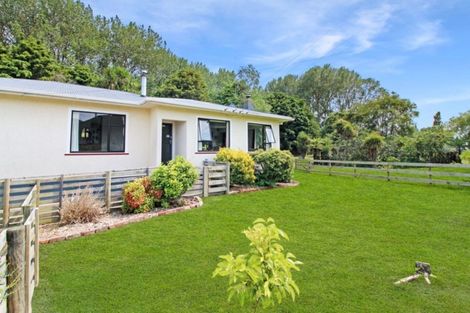 Photo of property in 7 Kotukutuku Road, Hunterville, 4730