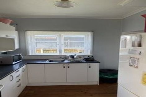 Photo of property in 98/98a Weraroa Road, Levin, 5510