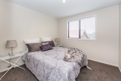 Photo of property in 2/21 Hills Road, Edgeware, Christchurch, 8013