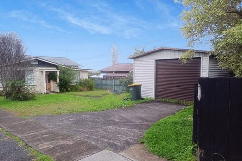 Photo of property in 49 View Road, Henderson, Auckland, 0612