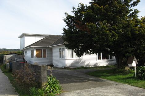 Photo of property in 3 Wise Street, Wainuiomata, Lower Hutt, 5014