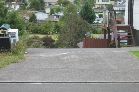 Photo of property in 2/58 Trias Road, Totara Vale, Auckland, 0629