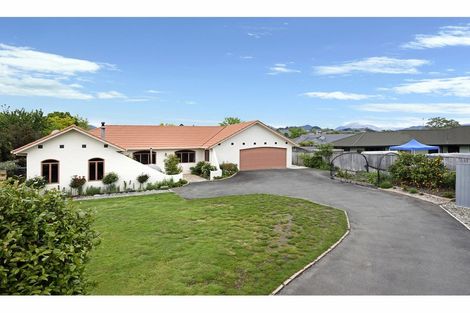 Photo of property in 11 Stagg Place, Brightwater, 7022