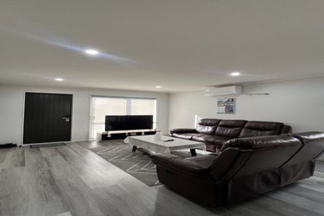 Photo of property in 8d Kent Road, Manurewa, Auckland, 2102