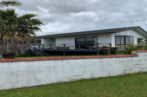 Photo of property in 23 Sandgate Avenue, Botany Downs, Auckland, 2010