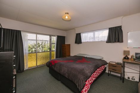 Photo of property in 2 Carey Street, Longburn, Palmerston North, 4412