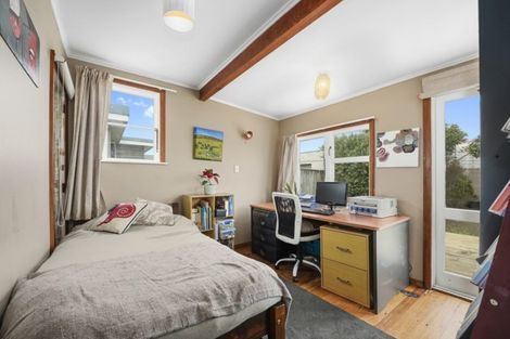 Photo of property in 21 East Street, Petone, Lower Hutt, 5012