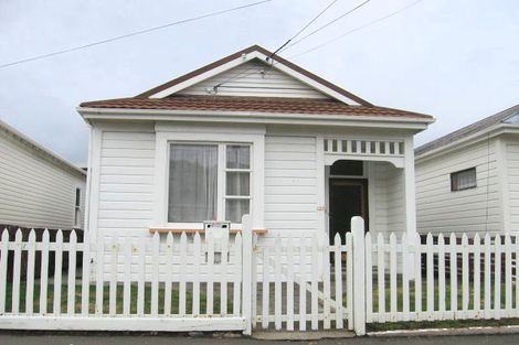 Photo of property in 123 Onepu Road, Lyall Bay, Wellington, 6022