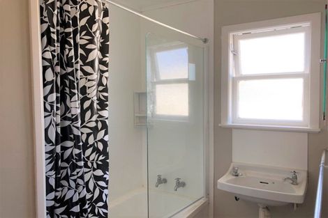 Photo of property in 14 Omori Place, Castlecliff, Whanganui, 4501