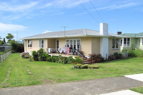 Photo of property in 33 Mountain Road, Mangere Bridge, Auckland, 2022