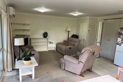 Photo of property in 40 Point View Drive, East Tamaki Heights, Auckland, 2016