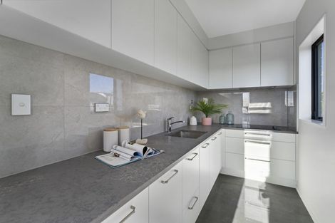 Photo of property in 17 Emerald Avenue, Rosehill, Papakura, 2113