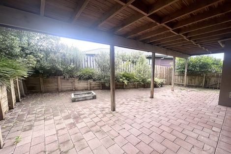 Photo of property in 1/48 Hogans Road, Glenfield, Auckland, 0629