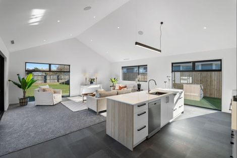 Photo of property in 38 Kingsdowne Drive, West Melton, 7618