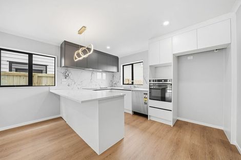 Photo of property in 9 Eastglen Road, Glen Eden, Auckland, 0602