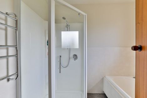 Photo of property in 1/27 Rangitoto Terrace, Milford, Auckland, 0620