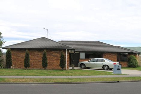 Photo of property in 62 Waiwherowhero Drive, St Andrews, Hamilton, 3200