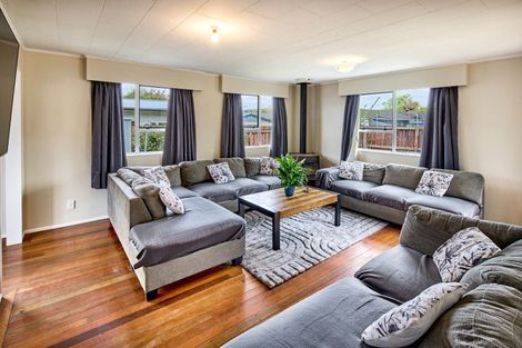 Photo of property in 14 Indiana Grove, Totara Park, Upper Hutt, 5018