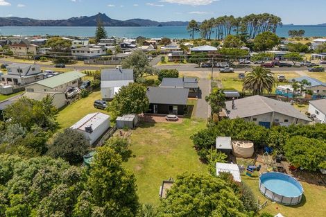 Photo of property in 24 Captain Cook Road, Cooks Beach, Whitianga, 3591