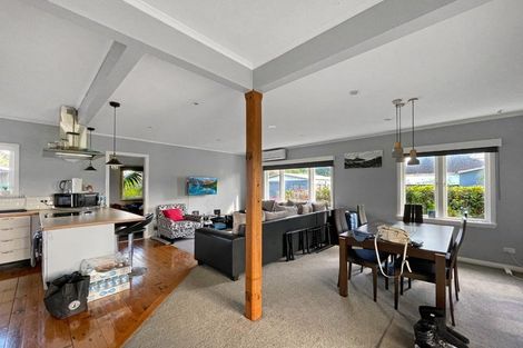 Photo of property in 12 Waterfront Road, Mangere Bridge, Auckland, 2022