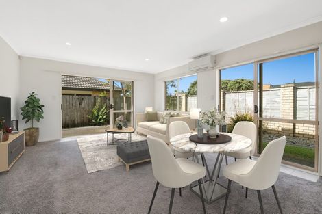 Photo of property in 53 Bay Street, Red Beach, 0932