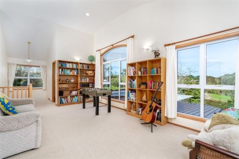 Photo of property in 164 Motu Road, Kumeu, 0891