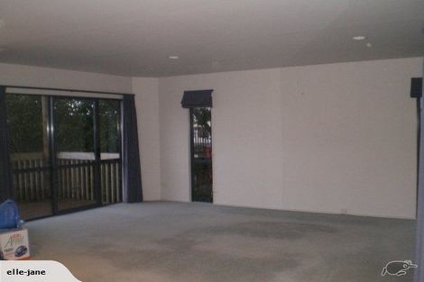 Photo of property in 1/57 Target Road, Totara Vale, Auckland, 0629