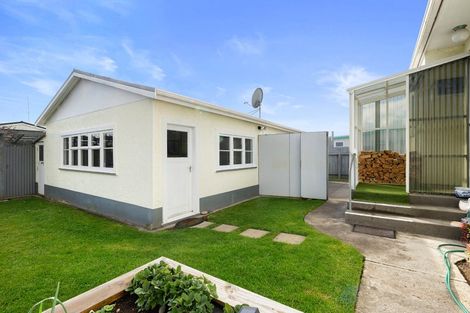 Photo of property in 13 Hori Street, Vogeltown, New Plymouth, 4310