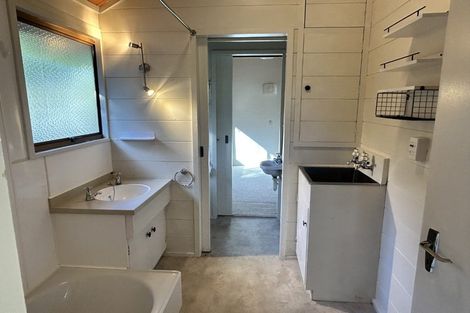 Photo of property in 104 Winara Avenue, Waikanae, 5036