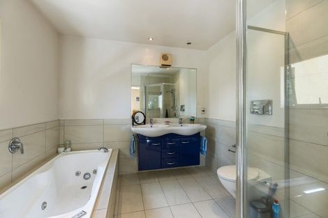 Photo of property in 20 Chateau Drive, Burnside, Christchurch, 8053