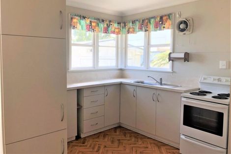 Photo of property in 27 Saint Annes Street, Levin, 5510