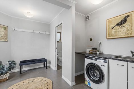 Photo of property in 12 Jackson Street, Island Bay, Wellington, 6023