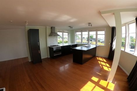 Photo of property in 1/178 Lake Road, Belmont, Auckland, 0622